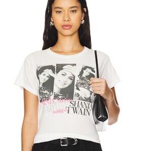 Shania Twain Repeated Solo Tee Shirt in Vintage White
DAYDREAMER NWT XS Graphic